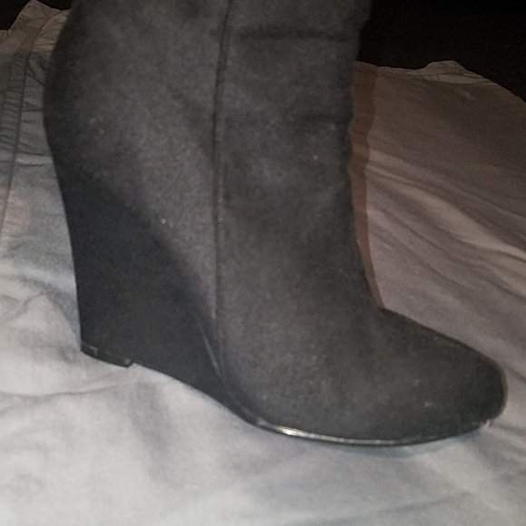 NWOT Suede Over the Knee Boots - Picture 3 of 5
